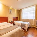 Greentree Inn West Railway Station North Square Hotel