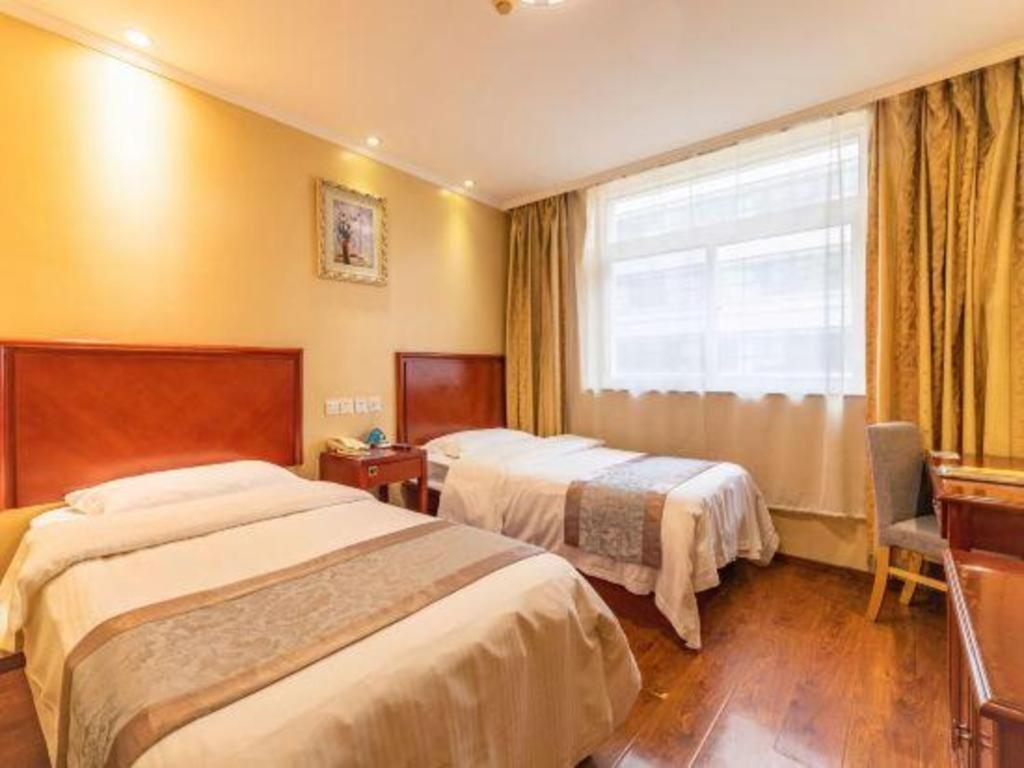 Greentree West Railway Station North Square Hotel