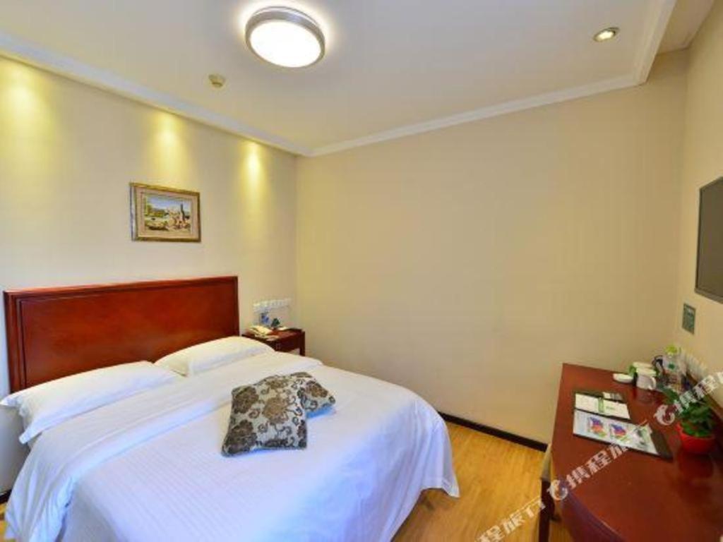 Hotel Greentree West Railway Station North Square