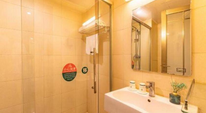 Greentree West Railway Station North Square Hotel Peking (Beijing)