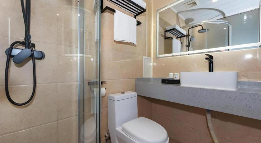 Greentree West Railway Station North Square Hotel 3*