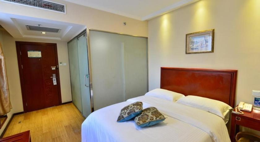 Hotel Greentree West Railway Station North Square Peking (Beijing)